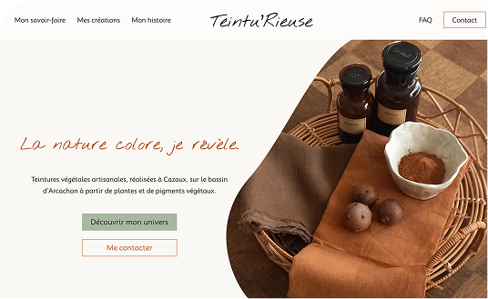 Aperçu du site vitrine et de l’identité visuelle créés pour Teintu’Rieuse, artisane spécialisée en teinture végétale. créations portfolio webdesigner